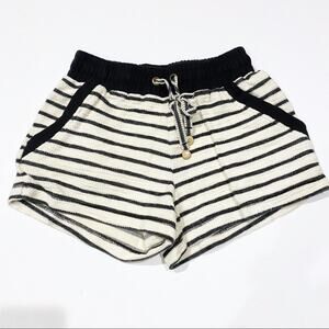 Tigerlily Knit Stripe Shorts Sz 2 Pull on Shorts Cream Stripe Shorts